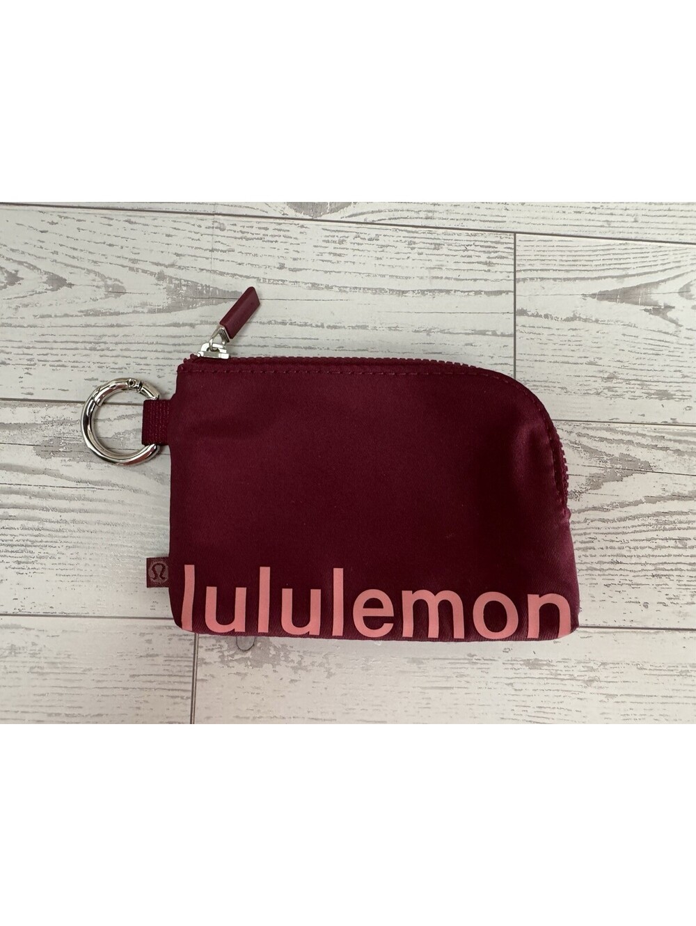 NWT Lululemon Women's Clippable Card Pouch in Burgandy